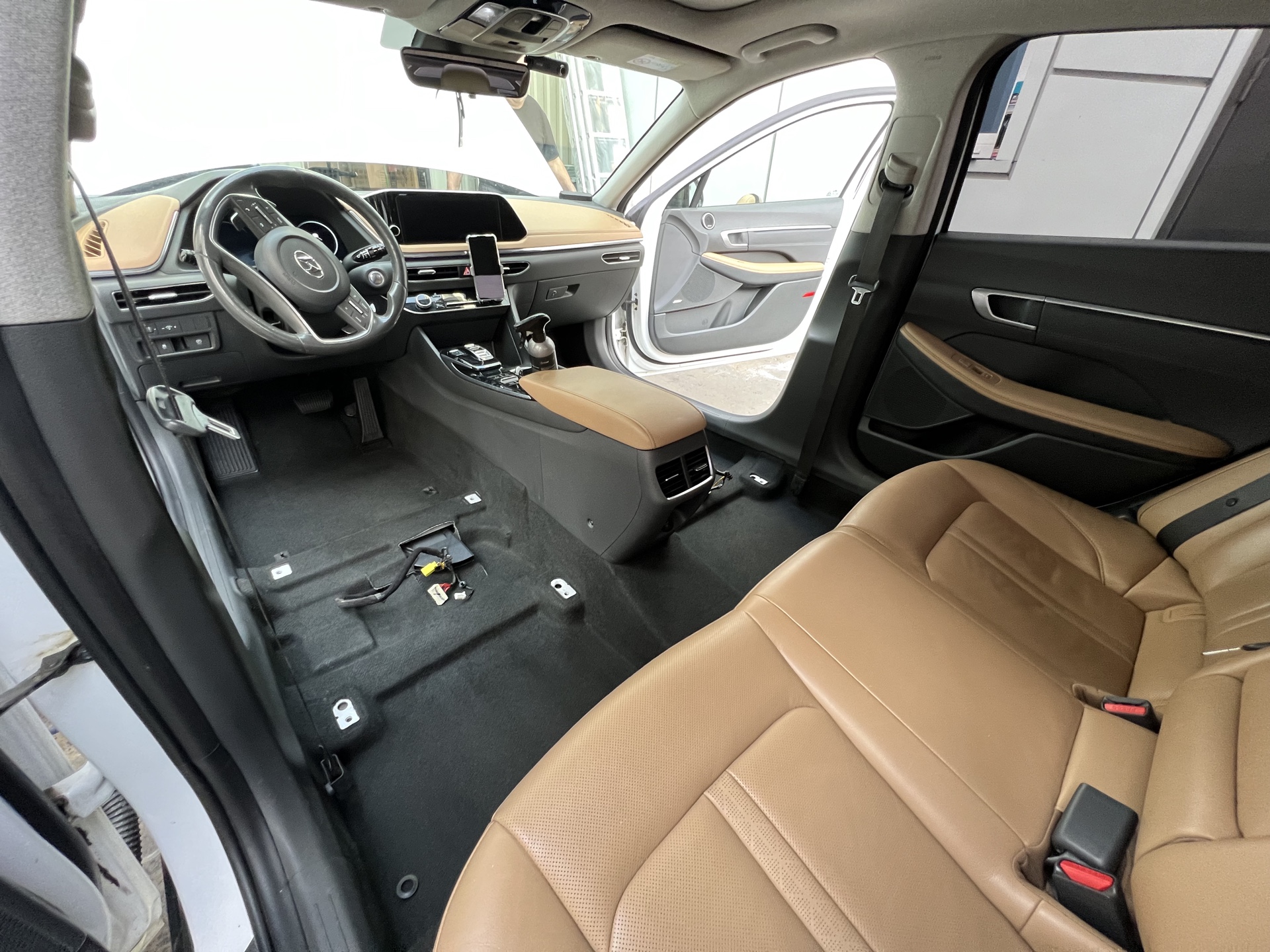 Химчистка салона и мойка двигателя Hyundai Elantra